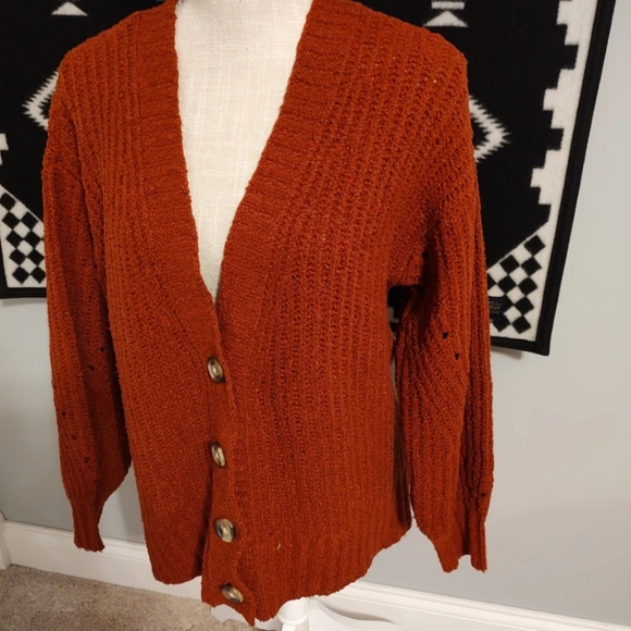 ❤️🔥EUC American Eagle Ladie's Oversized Campus Fit Button Front Cardigan, Rust - Picture 3 of 12